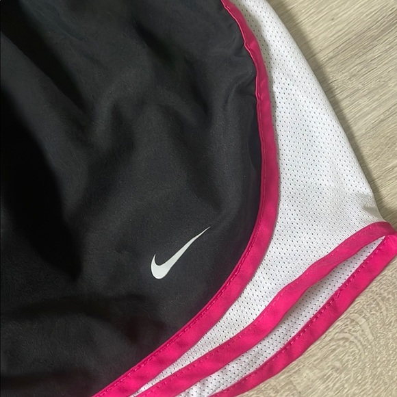 Nike Women's Black and Pink Running Shorts - Picture 3 of 5